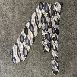 J Blades‎ & Co Abstract Patterned Silk Tie in Black and Gray